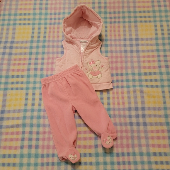 BABY WORKS ♡ Pink 'n White Baby Girl Teddy Bear 2pc Vest|Footie Pant Outfit 0-3M - Picture 8 of 16